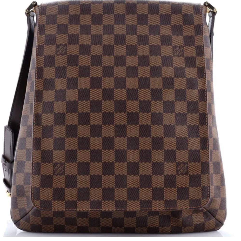 Luis Vuitton Musette checkered crossbody bag
